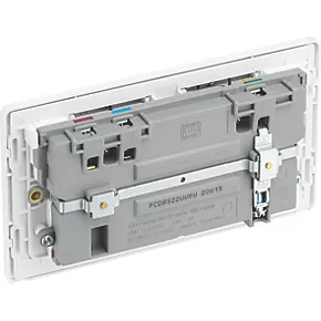 British General Evolve 13A 2-Gang SP Switched Double Socket With WiFi Extender + 2.1A 1-Outlet Type A USB Charger Brushed Steel with White Inserts 7 British General Evolve 13A 2-Gang SP Switched Double Socket With WiFi Extender + 2.1A 1-Outlet Type A USB Charger Brushed Steel with White Inserts - Image 5